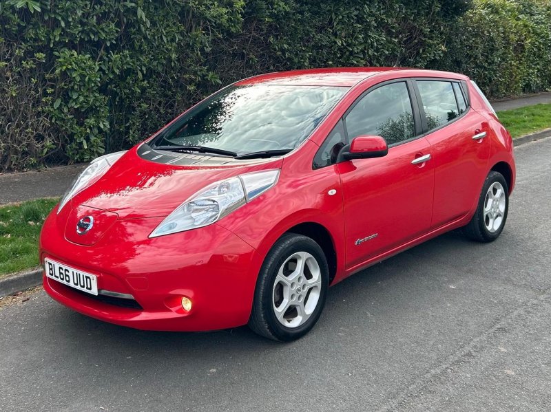 NISSAN LEAF